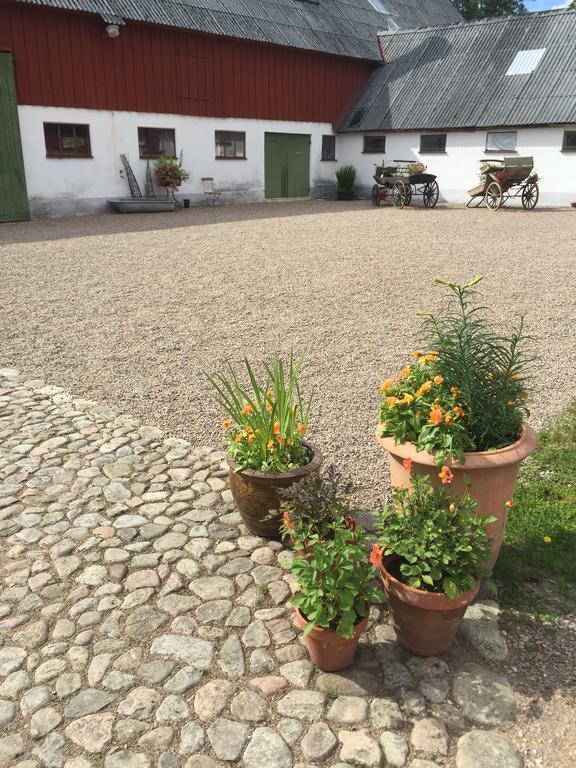 Vildrosor & Hoens Hagstad Buitenkant foto